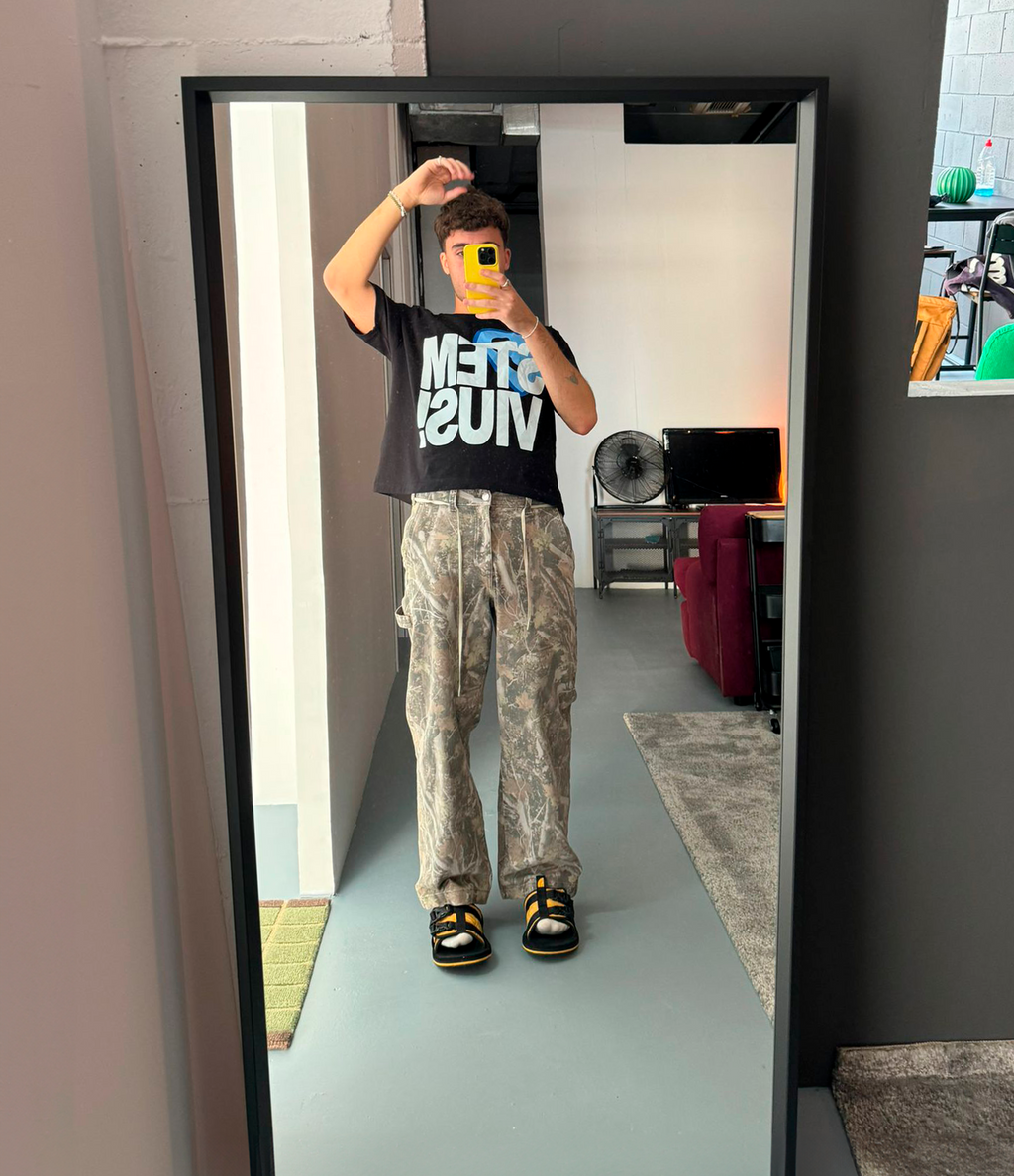 stemvius Blue Heart T-shirt artist wearing – unisex oversized cropped streetwear Barcelona
