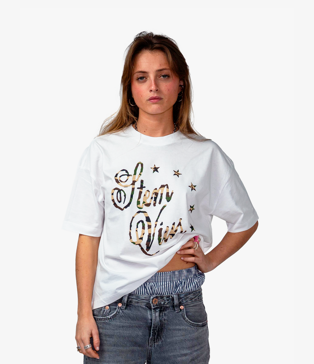 stemvius Hidden Stars T-Shirt worn by female model – oversized cropped streetwear Barcelona