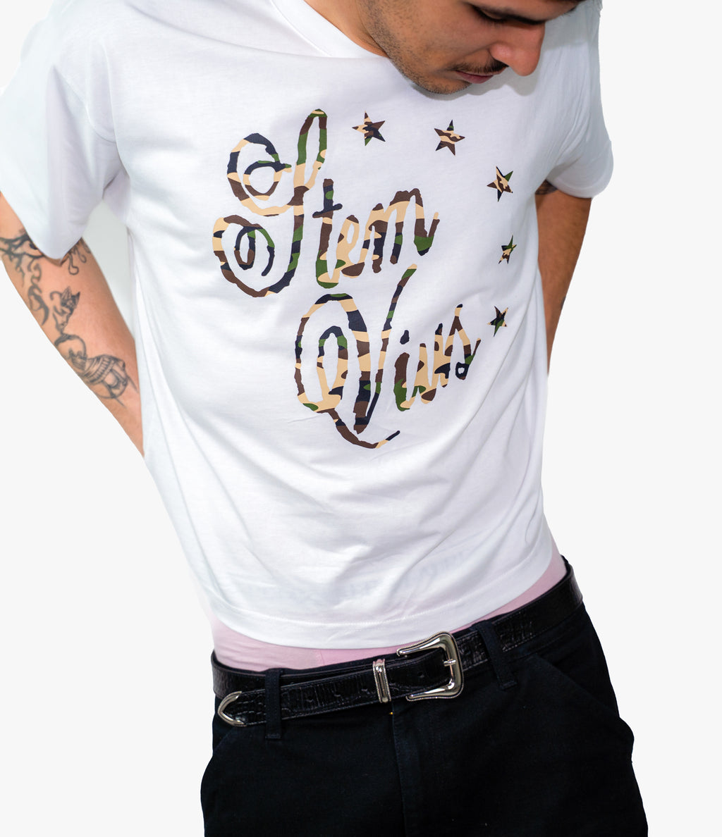 stemvius Hidden Stars T-Shirt close-up detail – star graphic print 200 GSM heavyweight cotton