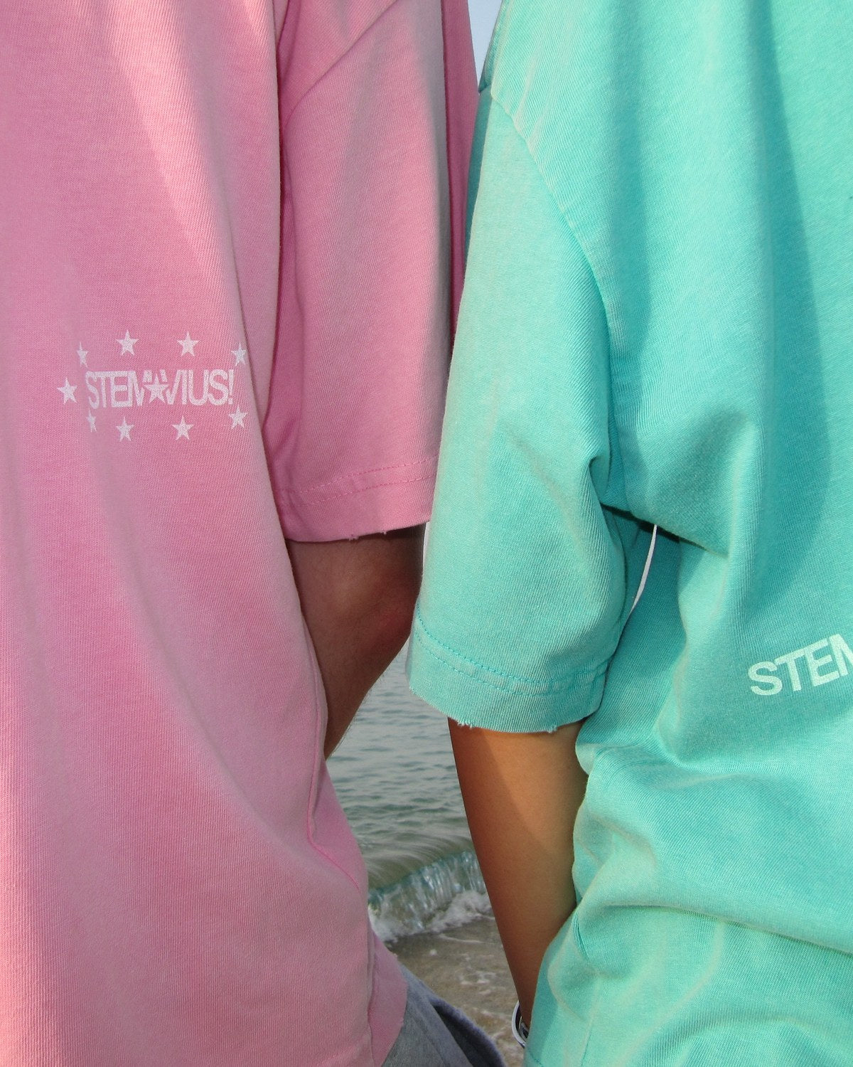 Detalls de samarretes stemvius Summer in Colors en rosa i verd
